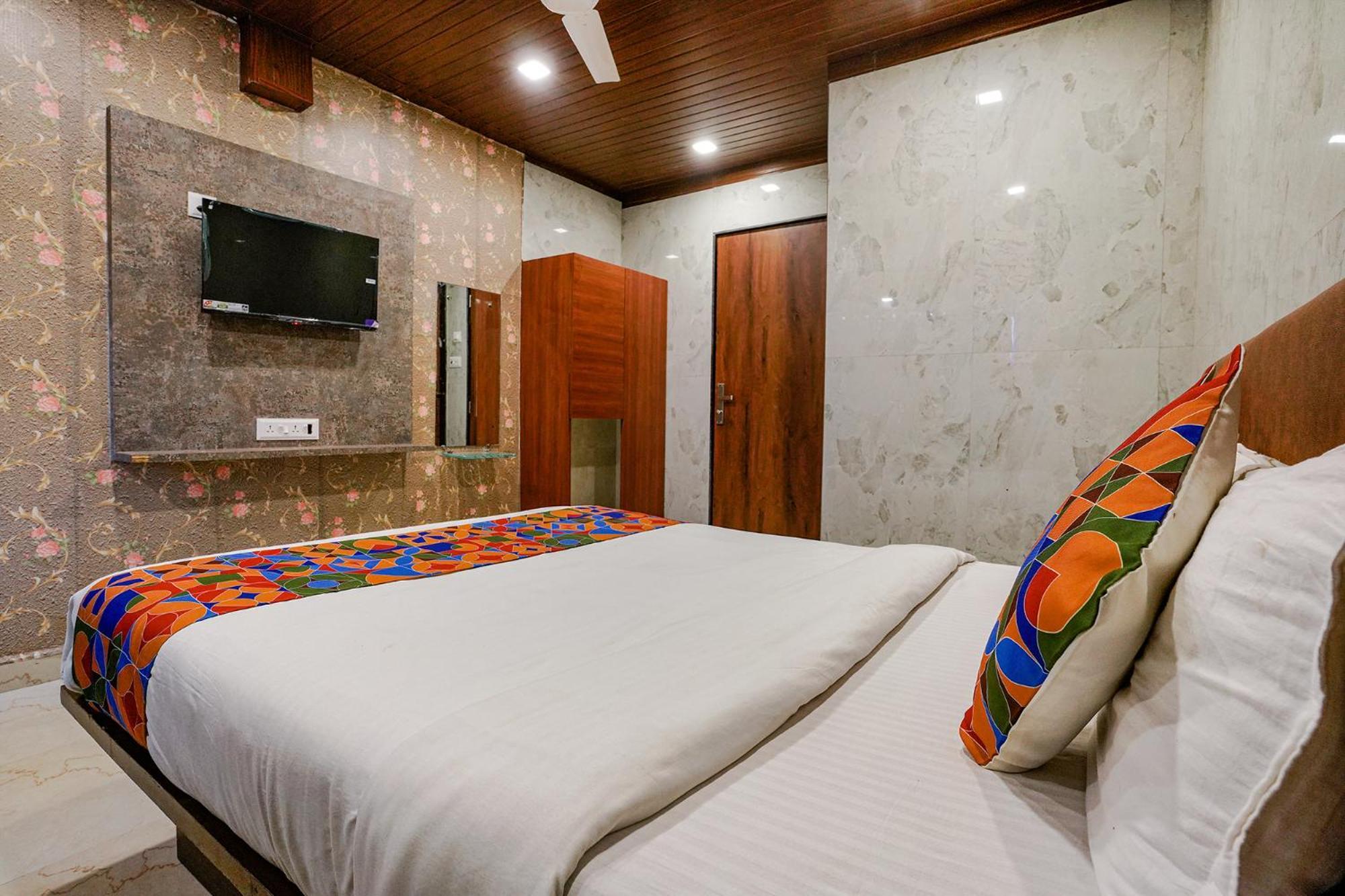 Fabexpress Yatri Inn - Navi Mumbai Turambhe Екстер'єр фото