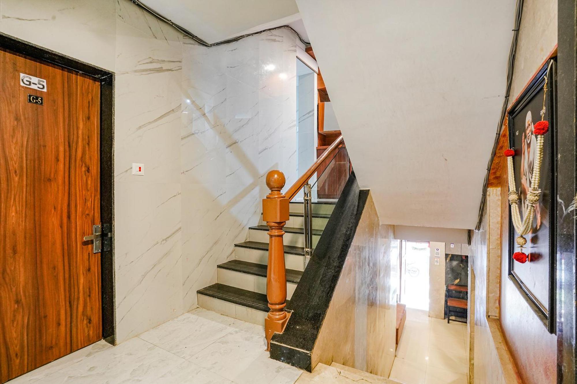 Fabexpress Yatri Inn - Navi Mumbai Turambhe Екстер'єр фото