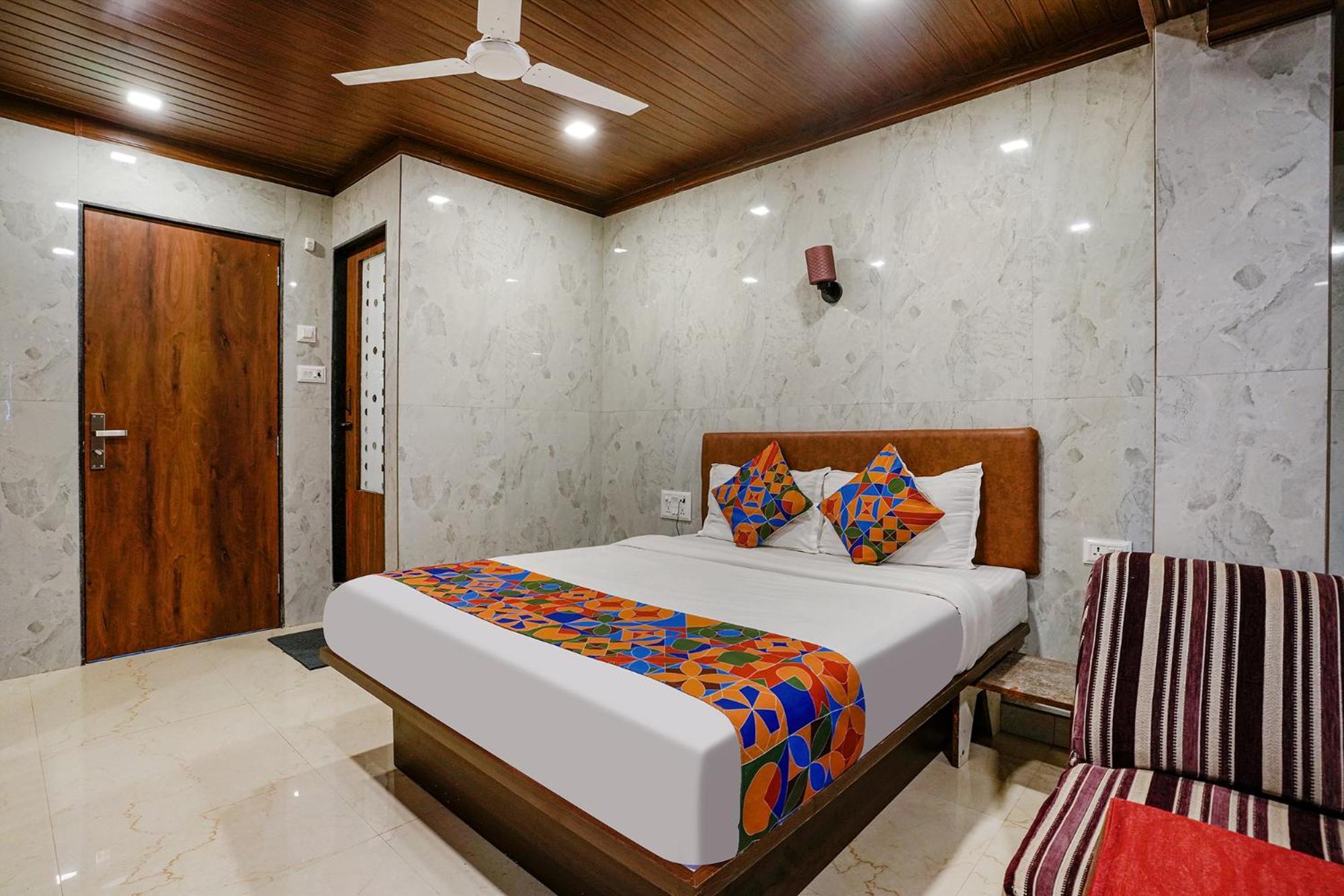 Fabexpress Yatri Inn - Navi Mumbai Turambhe Екстер'єр фото